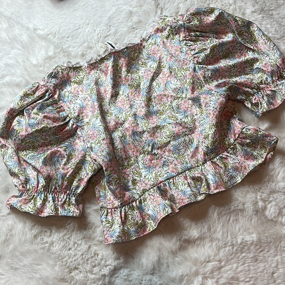 for love & lemons flower blouse - SIZE: XXS - Picture 4 of 4